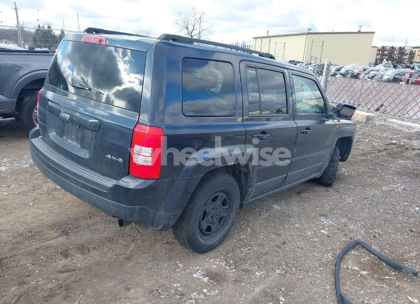 Photo 4 of 2015 Jeep Patriot SPORT (VIN 1C4NJRBB4FD231765)