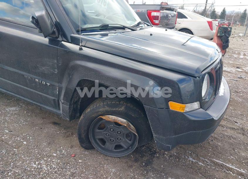 Photo 6 of 2015 Jeep Patriot SPORT (VIN 1C4NJRBB4FD231765)