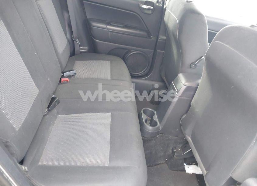 Photo 8 of 2015 Jeep Patriot SPORT (VIN 1C4NJRBB4FD231765)