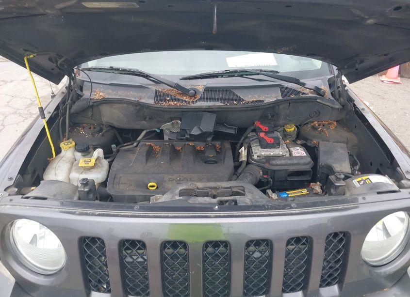 Photo 10 of 2015 Jeep Patriot SPORT (VIN 1C4NJRBB4FD239140)