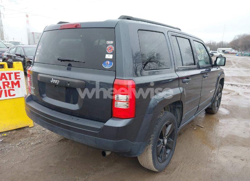 Photo 4 of 2015 Jeep Patriot SPORT (VIN 1C4NJRBB4FD269660)