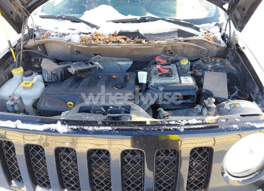 Photo 10 of 2016 Jeep Patriot SPORT (VIN 1C4NJRBB4GD523126)