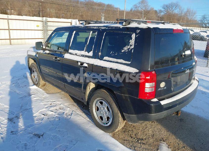 Photo 3 of 2016 Jeep Patriot SPORT (VIN 1C4NJRBB4GD523126)