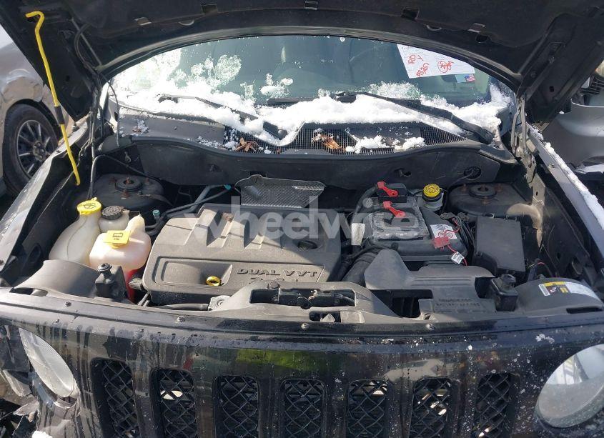 Photo 10 of 2016 Jeep Patriot SPORT SE (VIN 1C4NJRBB4GD587666)