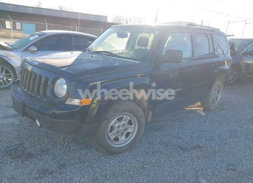 Photo 2 of 2016 Jeep Patriot SPORT (VIN 1C4NJRBB4GD632377)