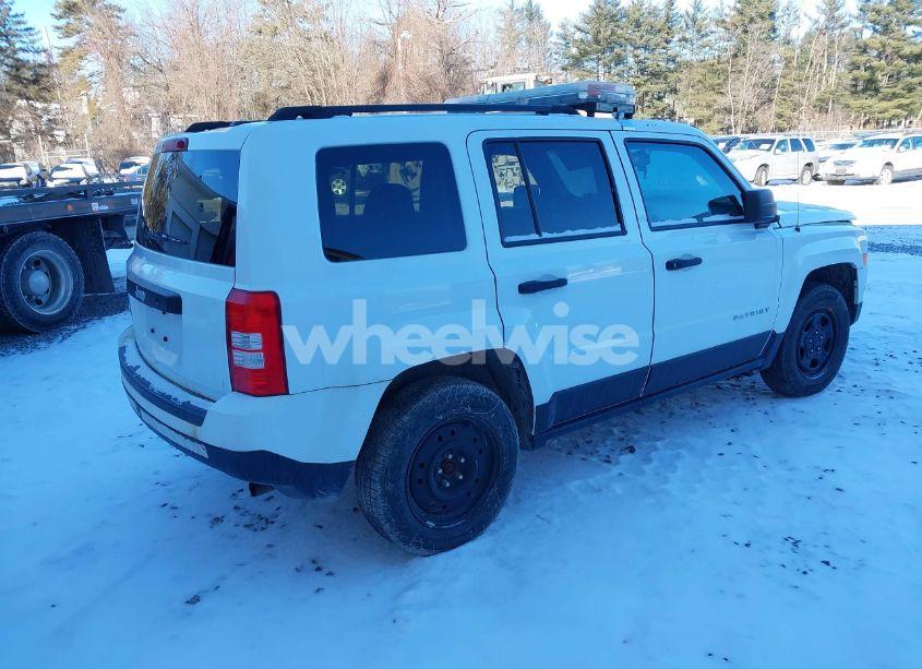 Photo 4 of 2016 Jeep Patriot SPORT (VIN 1C4NJRBB4GD760120)