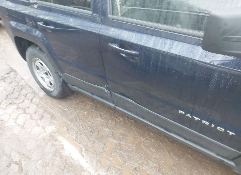 Photo 6 of 2017 Jeep Patriot SPORT 4X4 (VIN 1C4NJRBB4HD138814)