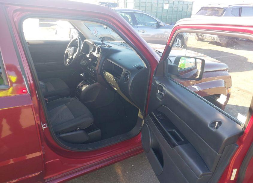 Photo 5 of 2012 Jeep Patriot SPORT (VIN 1C4NJRBB5CD568506)
