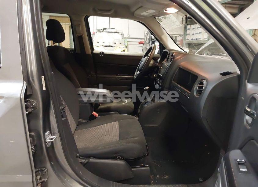 Photo 5 of 2012 Jeep Patriot SPORT (VIN 1C4NJRBB5CD616070)