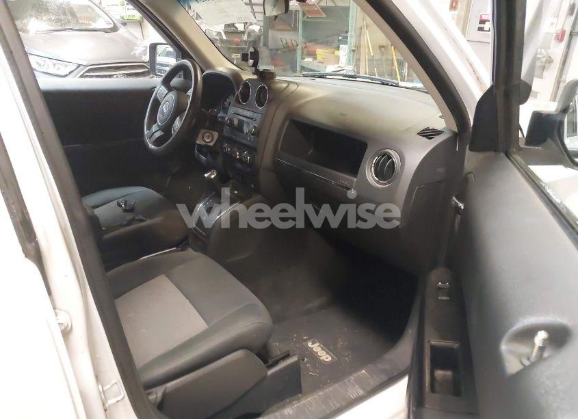 Photo 5 of 2012 Jeep Patriot SPORT (VIN 1C4NJRBB5CD650056)