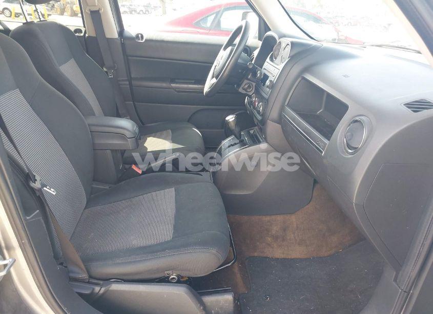 Photo 5 of 2013 Jeep Patriot SPORT (VIN 1C4NJRBB5DD254095)