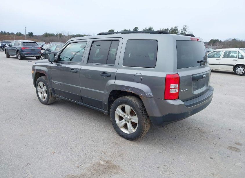 Photo 3 of 2013 Jeep Patriot SPORT (VIN 1C4NJRBB5DD274587)