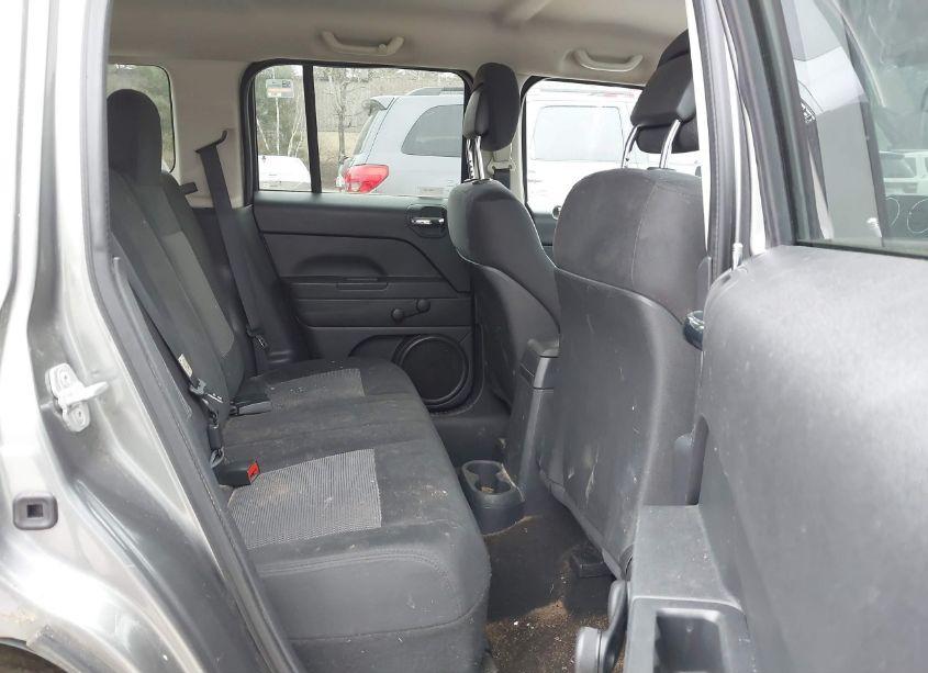 Photo 8 of 2013 Jeep Patriot SPORT (VIN 1C4NJRBB5DD274587)