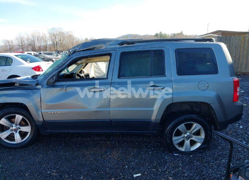 Photo 14 of 2014 Jeep Patriot SPORT (VIN 1C4NJRBB5ED574695)