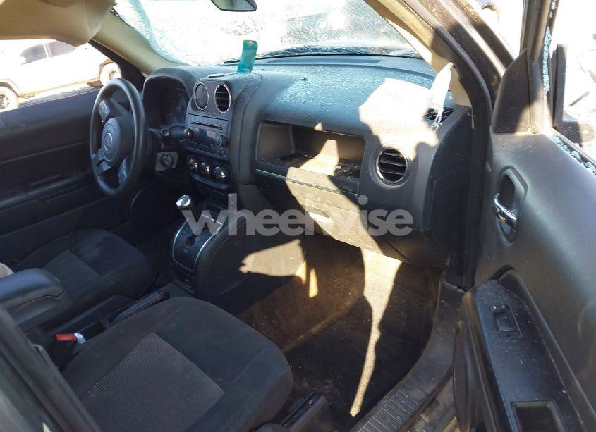 Photo 5 of 2014 Jeep Patriot SPORT (VIN 1C4NJRBB5ED574695)