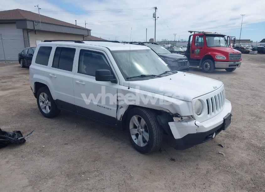 2014 Jeep Patriot SPORT (VIN 1C4NJRBB5ED778512) main photo