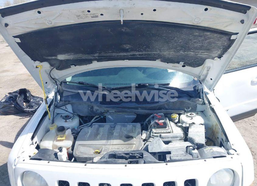 Photo 10 of 2014 Jeep Patriot SPORT (VIN 1C4NJRBB5ED778512)