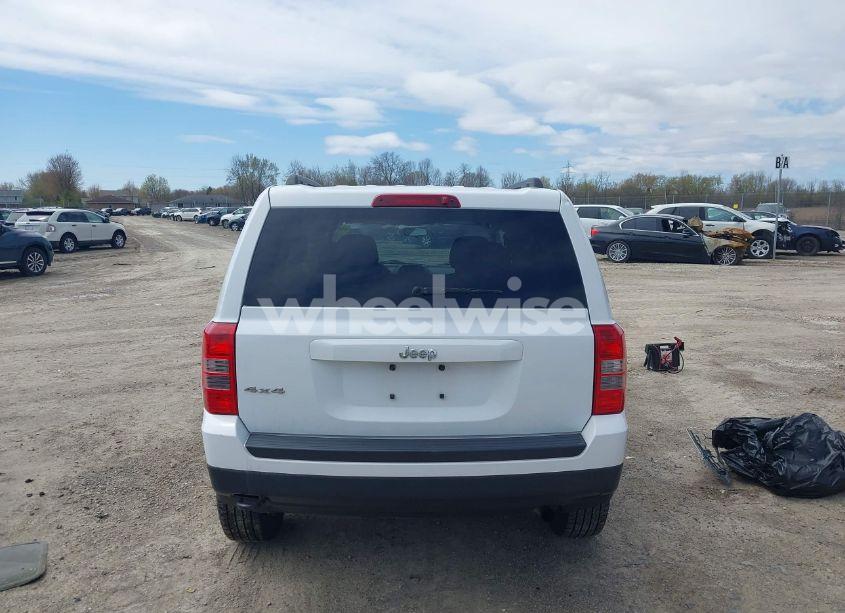 Photo 16 of 2014 Jeep Patriot SPORT (VIN 1C4NJRBB5ED778512)