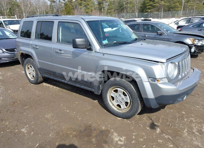 2014 Jeep Patriot SPORT (VIN 1C4NJRBB5ED815798) main photo