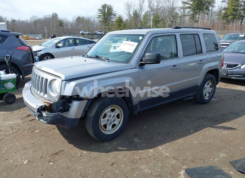 Photo 2 of 2014 Jeep Patriot SPORT (VIN 1C4NJRBB5ED815798)