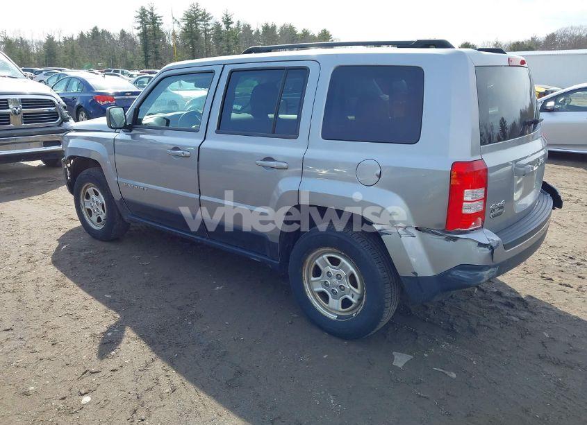 Photo 3 of 2014 Jeep Patriot SPORT (VIN 1C4NJRBB5ED815798)