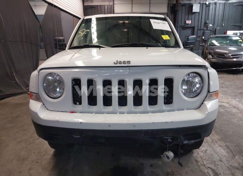 Photo 12 of 2014 Jeep Patriot SPORT (VIN 1C4NJRBB5ED924679)
