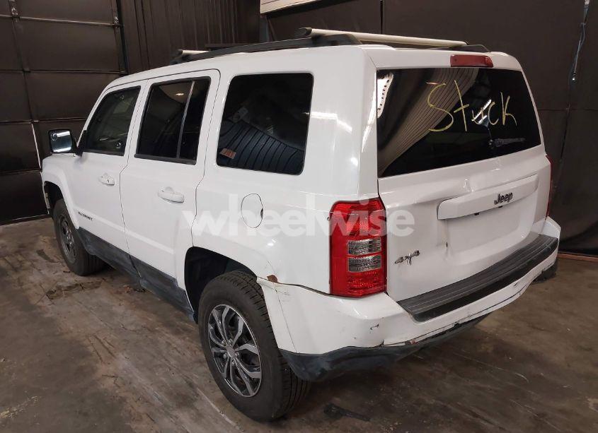 Photo 3 of 2014 Jeep Patriot SPORT (VIN 1C4NJRBB5ED924679)