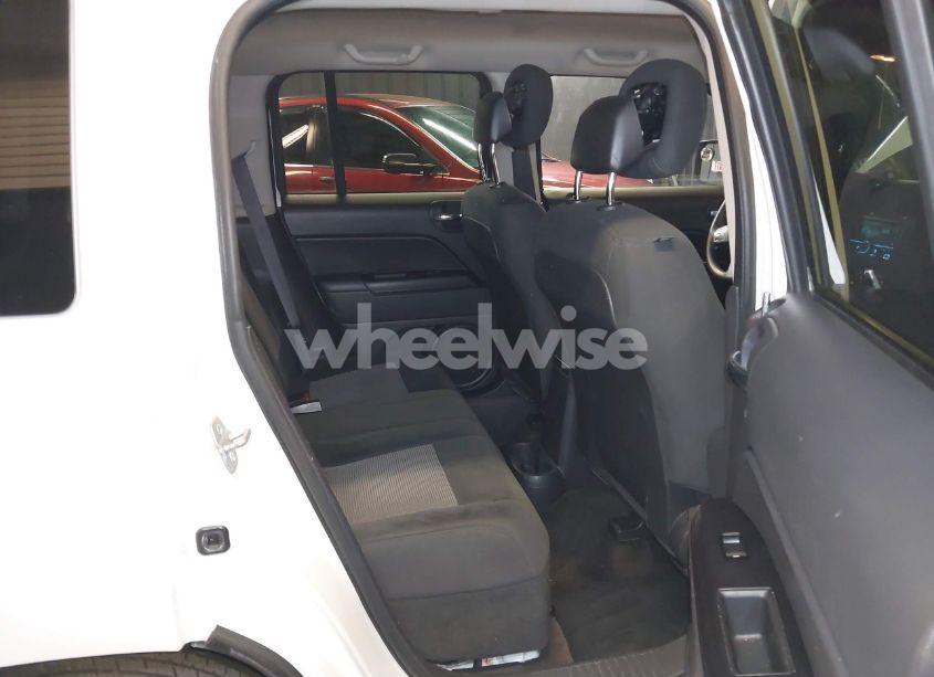 Photo 8 of 2014 Jeep Patriot SPORT (VIN 1C4NJRBB5ED924679)