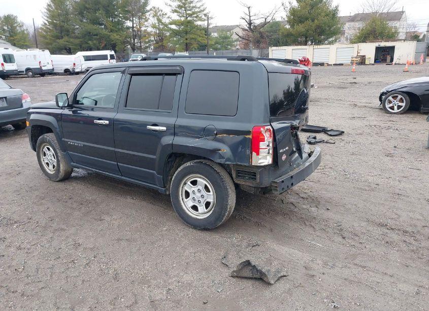Photo 3 of 2014 Jeep Patriot SPORT (VIN 1C4NJRBB5ED924763)