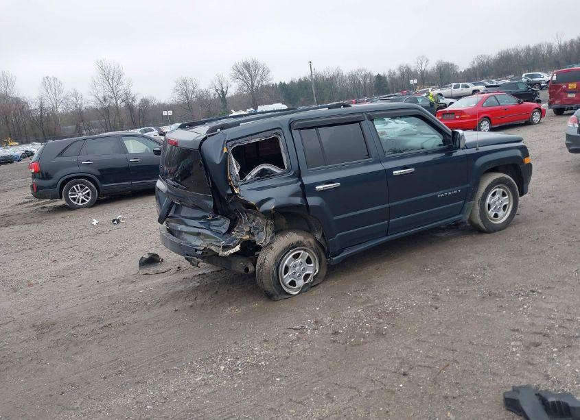 Photo 4 of 2014 Jeep Patriot SPORT (VIN 1C4NJRBB5ED924763)