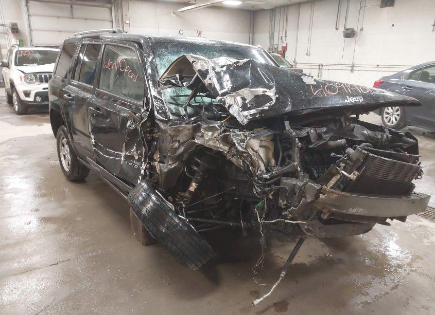 Photo 6 of 2015 Jeep Patriot SPORT (VIN 1C4NJRBB5FD135210)