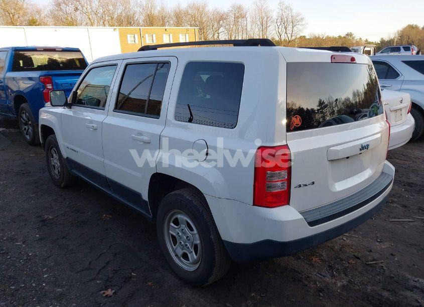 Photo 3 of 2015 Jeep Patriot SPORT (VIN 1C4NJRBB5FD257050)
