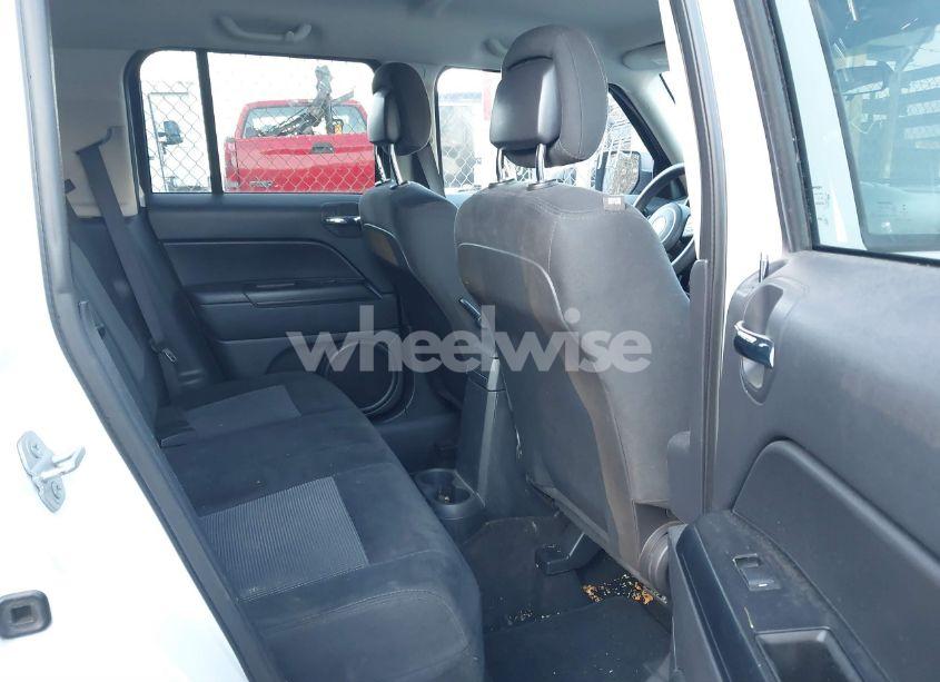 Photo 8 of 2015 Jeep Patriot SPORT (VIN 1C4NJRBB5FD257050)