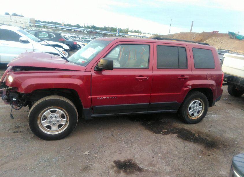 Photo 13 of 2015 Jeep Patriot SPORT (VIN 1C4NJRBB5FD381822)