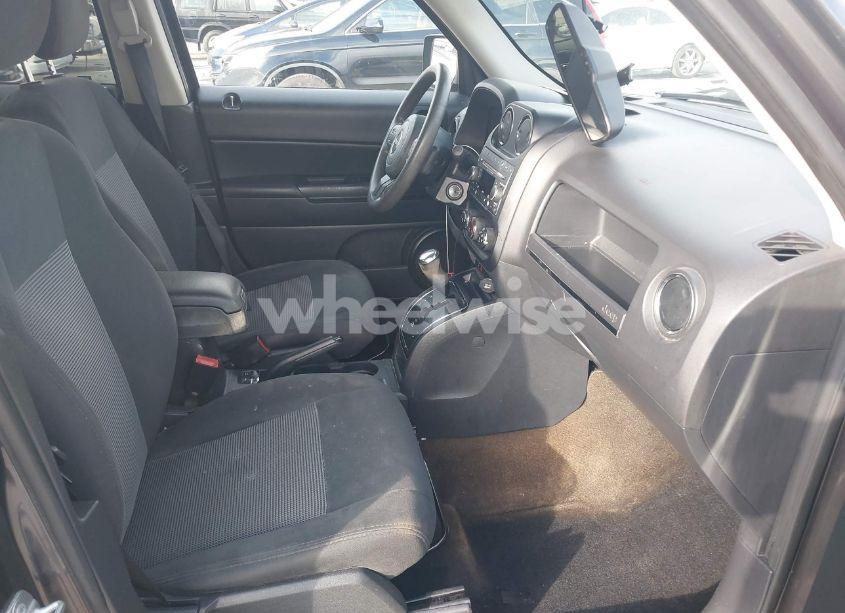 Photo 5 of 2016 Jeep Patriot SPORT (VIN 1C4NJRBB5GD546480)