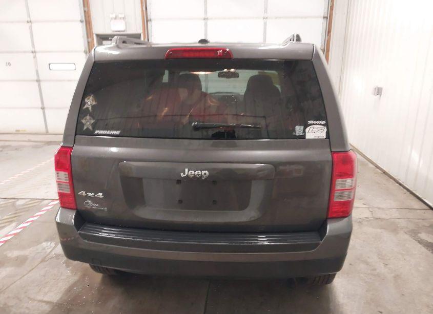 Photo 17 of 2016 Jeep Patriot SPORT (VIN 1C4NJRBB5GD558967)