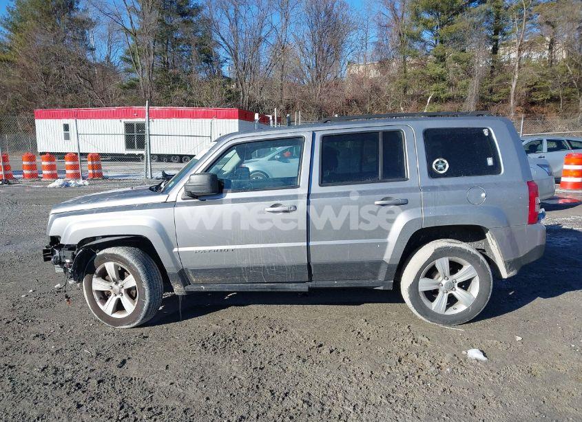 Photo 14 of 2016 Jeep Patriot SPORT (VIN 1C4NJRBB5GD672628)