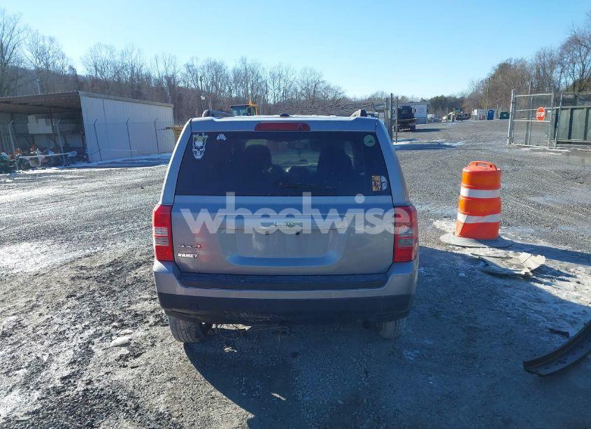 Photo 16 of 2016 Jeep Patriot SPORT (VIN 1C4NJRBB5GD672628)