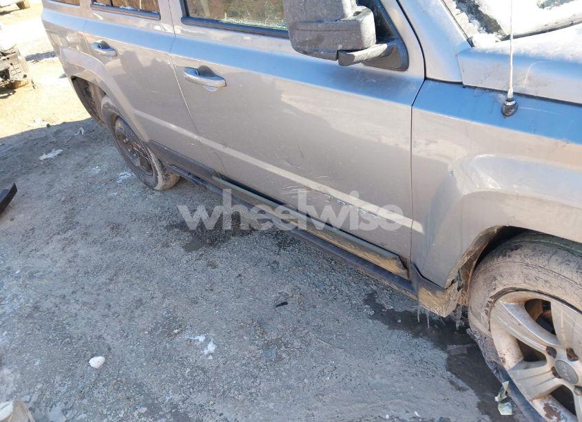 Photo 18 of 2016 Jeep Patriot SPORT (VIN 1C4NJRBB5GD672628)