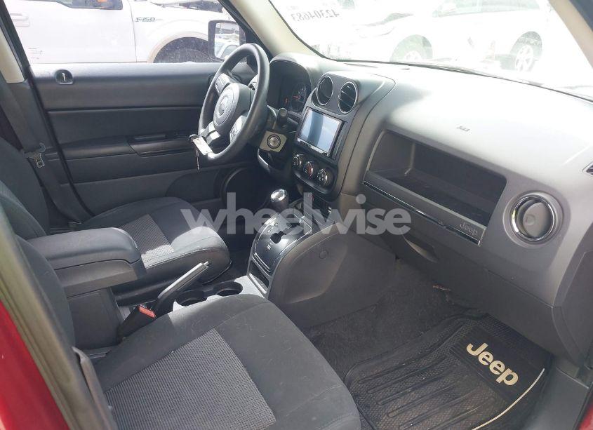 Photo 5 of 2013 Jeep Patriot SPORT (VIN 1C4NJRBB6DD129381)