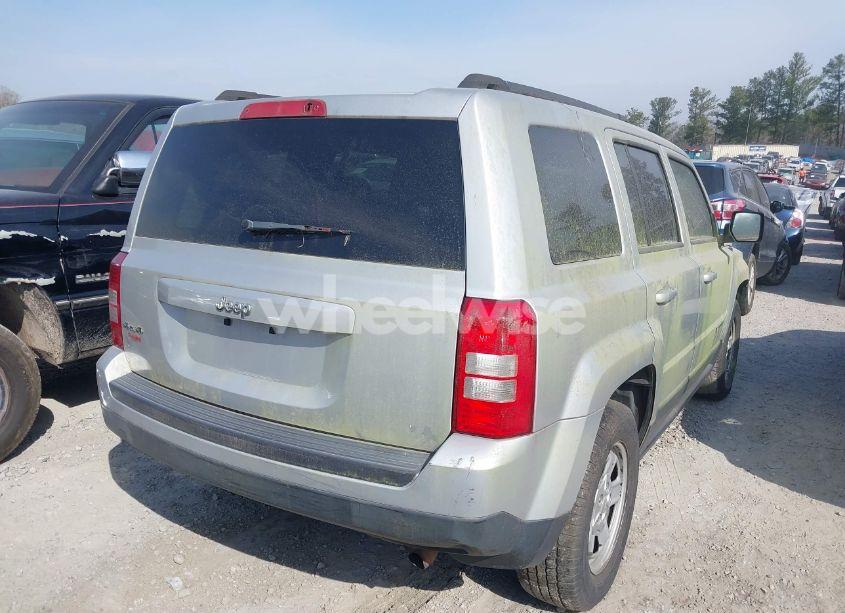 Photo 4 of 2013 Jeep Patriot SPORT (VIN 1C4NJRBB6DD262920)