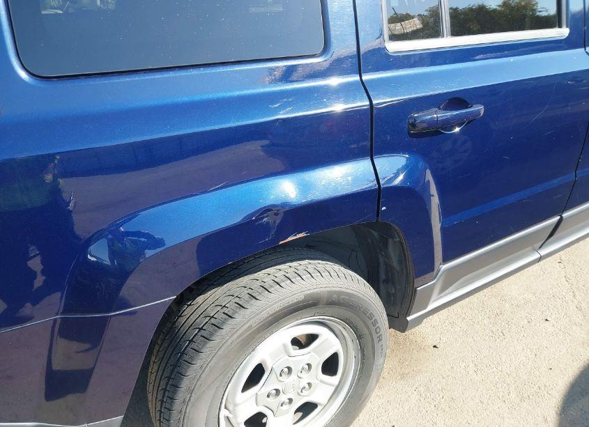 Photo 6 of 2015 Jeep Patriot SPORT (VIN 1C4NJRBB6FD123924)