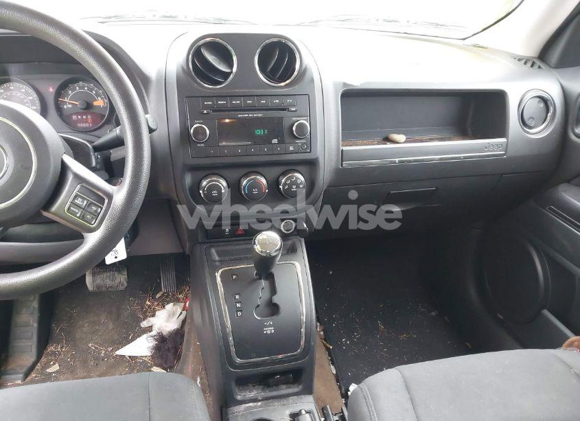 Photo 17 of 2015 Jeep Patriot SPORT (VIN 1C4NJRBB6FD231296)