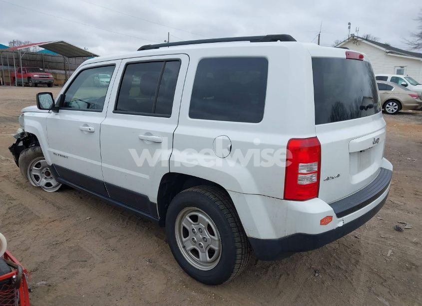 Photo 3 of 2015 Jeep Patriot SPORT (VIN 1C4NJRBB6FD231296)