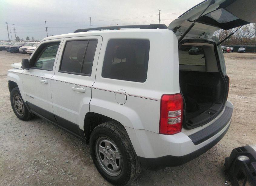Photo 3 of 2015 Jeep Patriot SPORT (VIN 1C4NJRBB6FD354029)