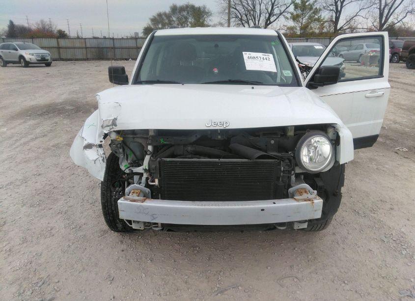 Photo 6 of 2015 Jeep Patriot SPORT (VIN 1C4NJRBB6FD354029)