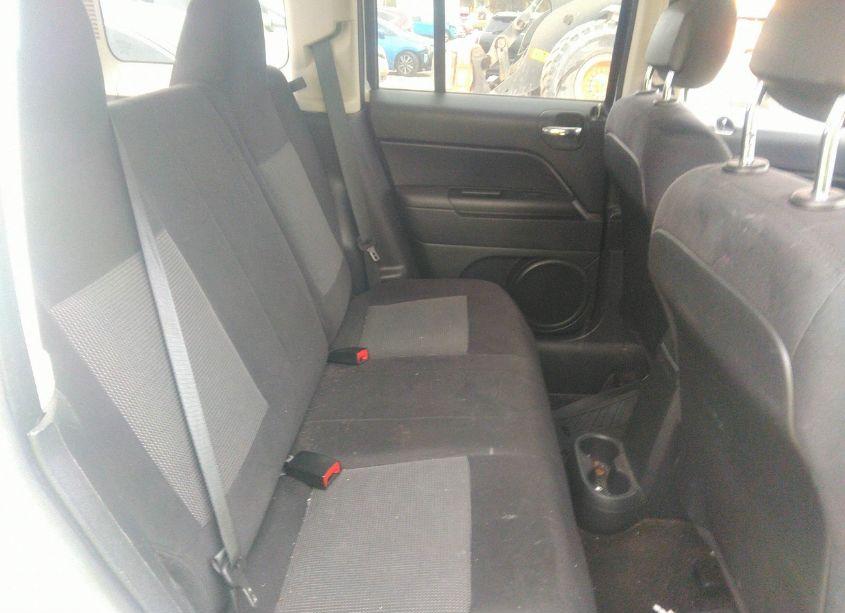 Photo 8 of 2015 Jeep Patriot SPORT (VIN 1C4NJRBB6FD354029)