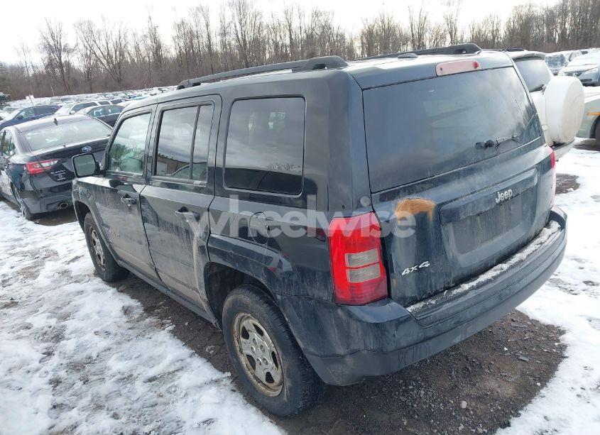 Photo 3 of 2016 Jeep Patriot SPORT (VIN 1C4NJRBB6GD713980)