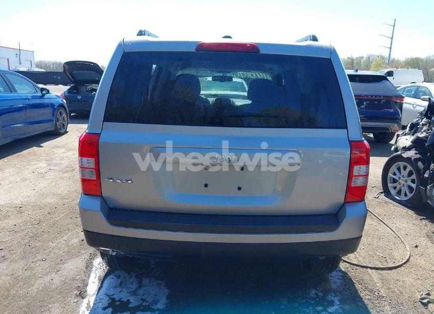 Photo 16 of 2016 Jeep Patriot SPORT (VIN 1C4NJRBB6GD714434)