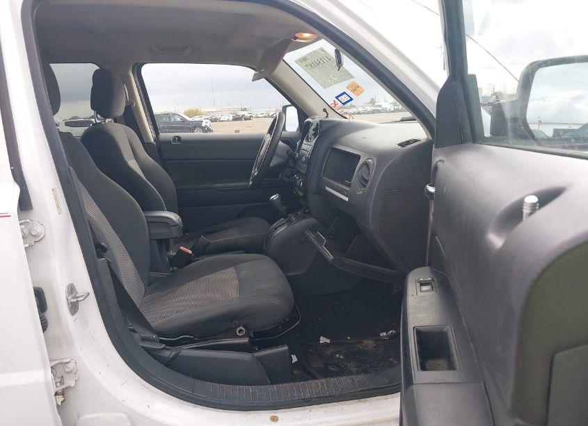 Photo 5 of 2012 Jeep Patriot SPORT (VIN 1C4NJRBB7CD521008)